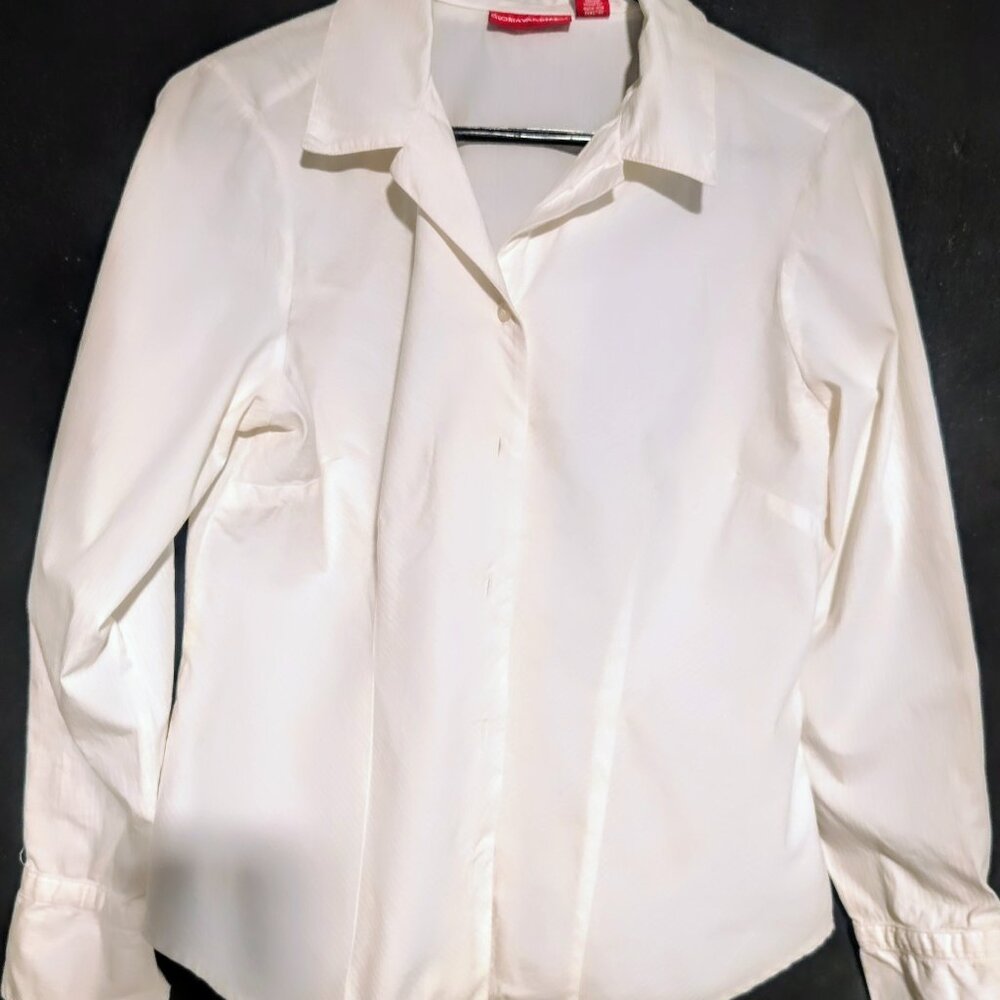 Gloria Vanderbilt long-sleeved white blouse, size M